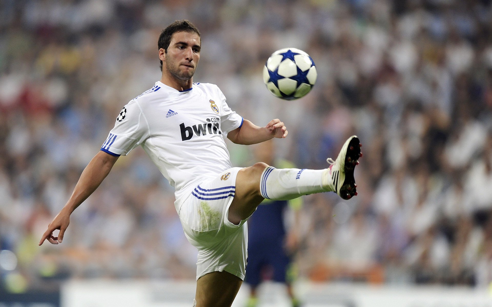 穆古鲁扎在DWG比赛中突破纪录，赛事规则更新引发热议！